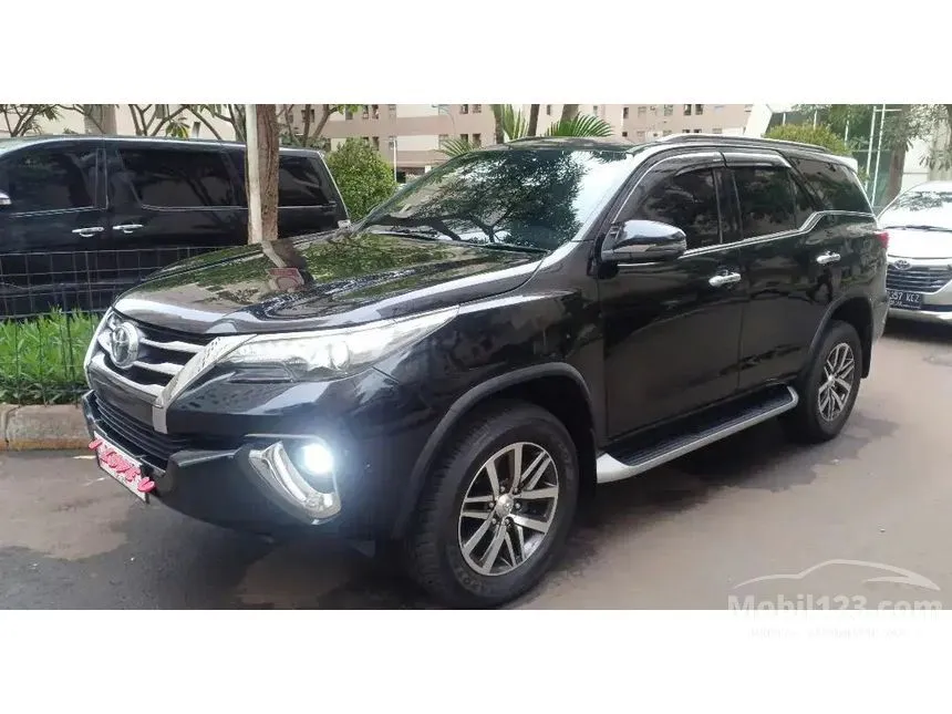 Jual Mobil Toyota Fortuner 2019 VRZ 4X2 2.4 di DKI Jakarta Automatic SUV Hitam Rp 405.000.000