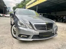 2011 Mercedes-Benz E250 1.8 Avantgarde CGI Sedan / 7 SPEED CGI / FACELIFT / 1 OWNER / TIP - TOP CONDITION