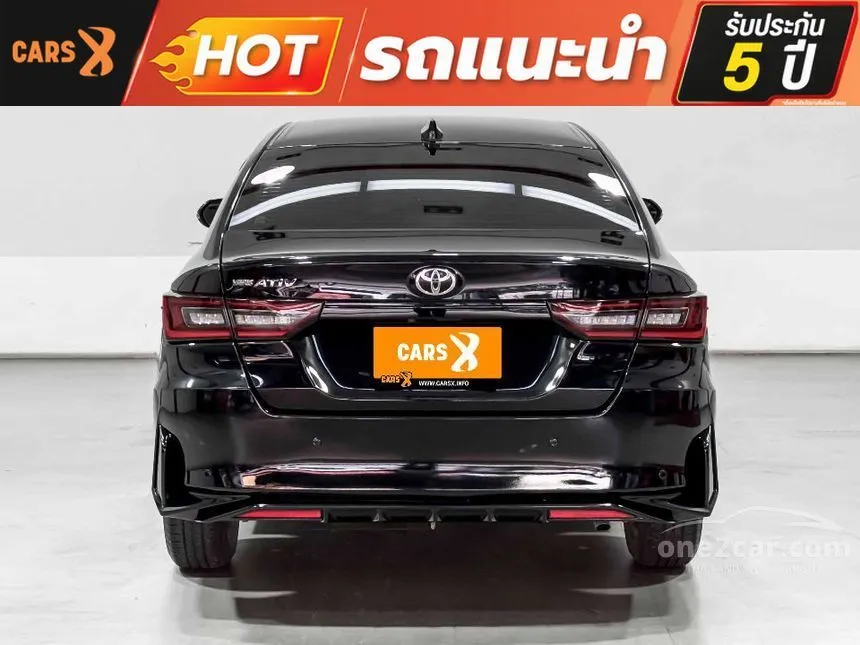 2023 Toyota Yaris Ativ Premium Sedan