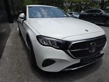 PRE OWNED DEMO UNIT Year 2024 Mercedes Benz E200 NEW MODEL WARRANTY TILL 2028 RM298,000