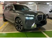2023 BMW X7 3.0 xDrive40i Pure Excellence SUV facelift under warranty 2028