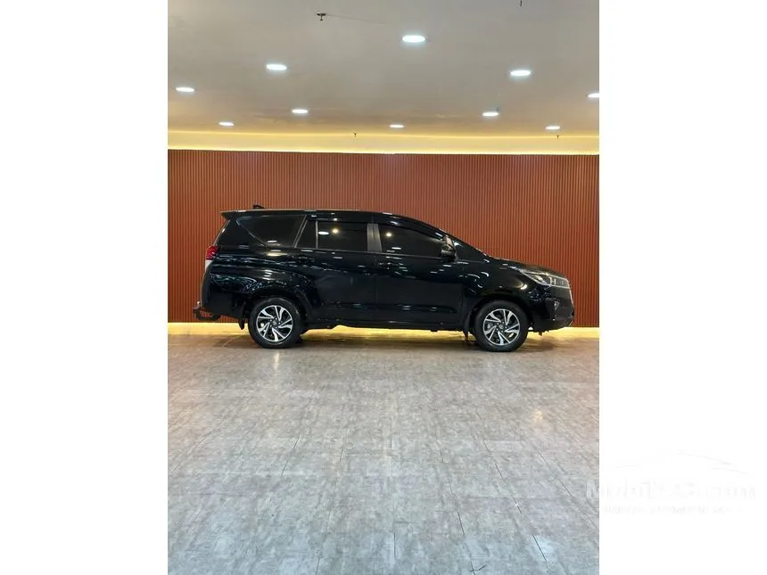 2022 Toyota Kijang Innova V MPV