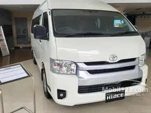 2025 Toyota Hiace 3.0 Commuter Van