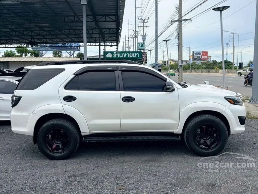 2011 Toyota FORTUNER V SUV