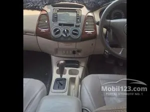 2011 Toyota Kijang Innova 2.0 E MPV