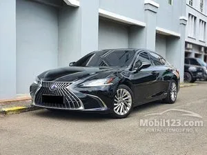 2024 Lexus ES 300h 2.5 Ultra Luxury Sedan