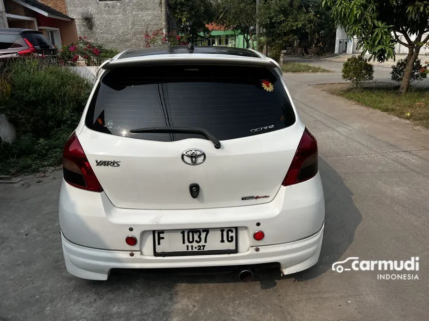 2009 Toyota Yaris J Hatchback