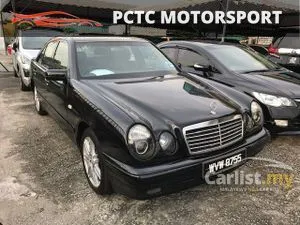 1999 Mercedes-Benz E250 2.5 D Sedan