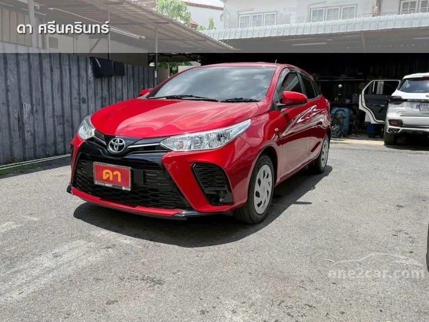 2022 Toyota YARIS Entry Hatchback