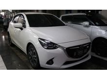 Mazda 2 1.5 R Hatchback 2015 siap pakai dengan kreadit terjangkau