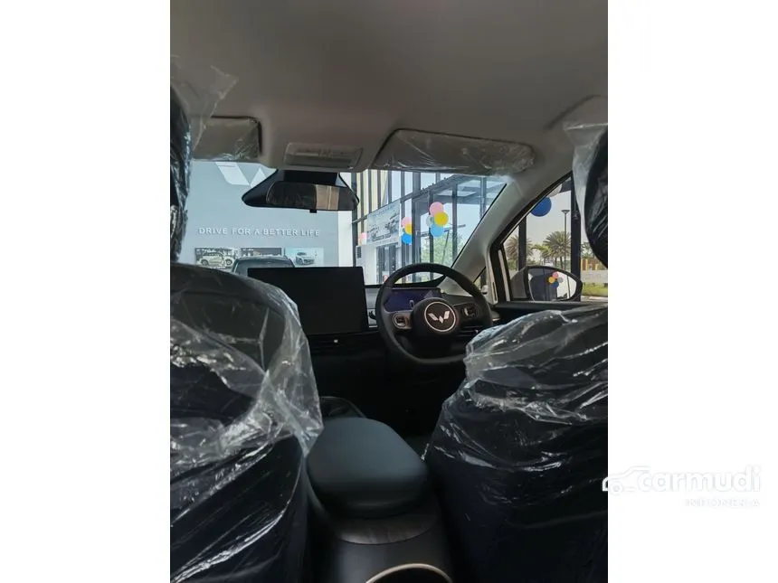 2025 Wuling Cloud EV Lite Hatchback