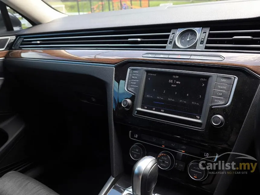 2017 Volkswagen Passat TSI Highline Sedan