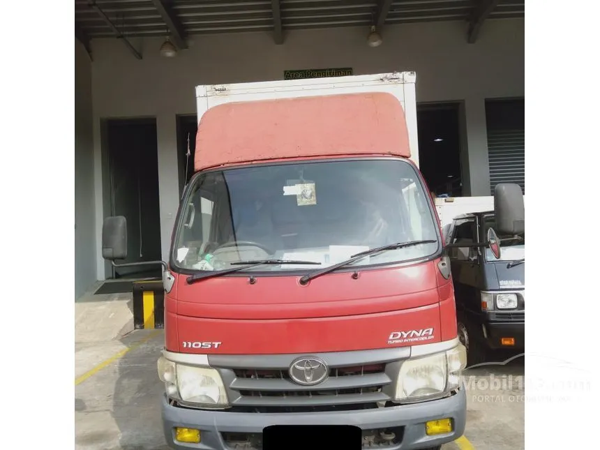 Jual Mobil Toyota Dyna 2014 Truck 4.0 di Banten Manual Trucks Merah Rp 115.000.000