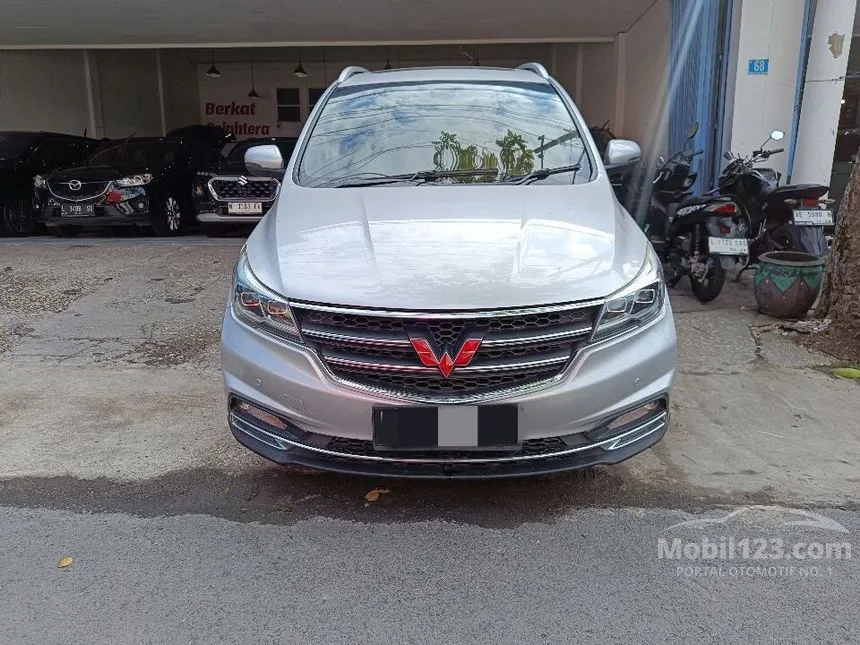 Jual Mobil Wuling Cortez 2018 L Lux 1.8 di Jawa Timur Automatic Wagon Silver Rp 157.000.003