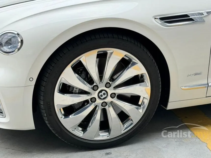 2022 Bentley Flying Spur Mulliner Sedan