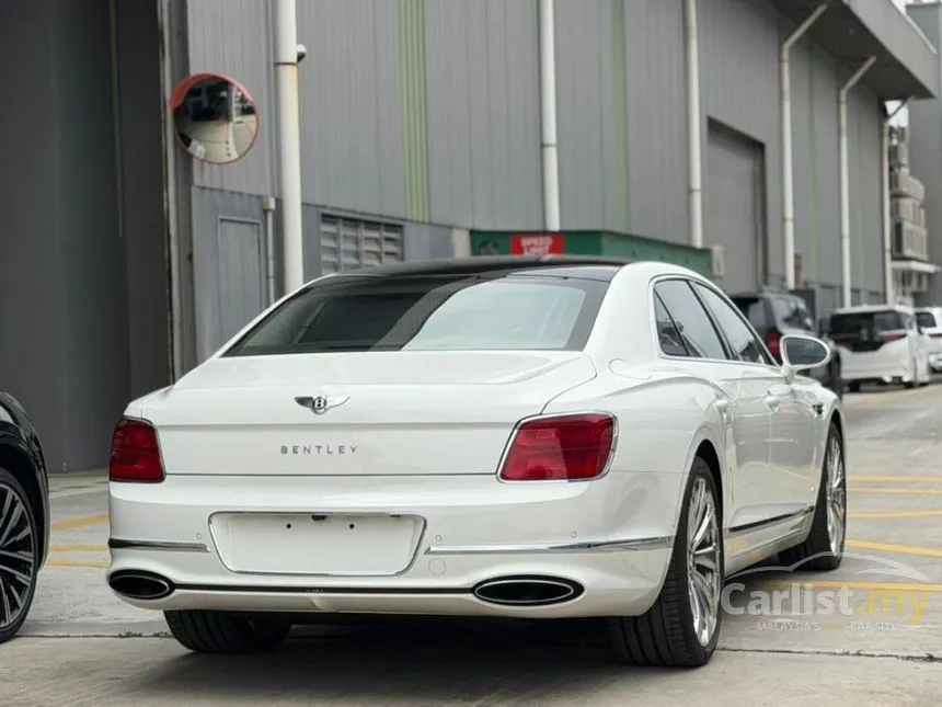 2022 Bentley Flying Spur Mulliner Sedan