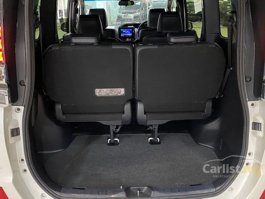 2022 Toyota Voxy ZS Kirameki III Edition MPV