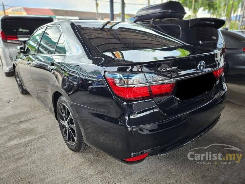 2015 Toyota Camry Hybrid Sedan