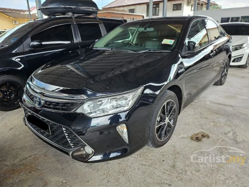 2015 Toyota Camry Hybrid Sedan