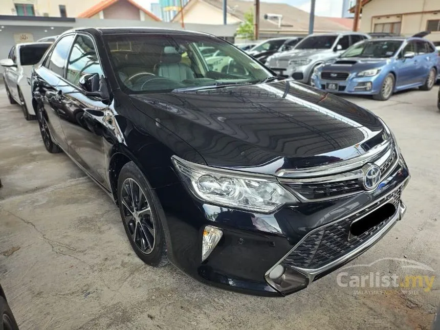 2015 Toyota Camry Hybrid Sedan