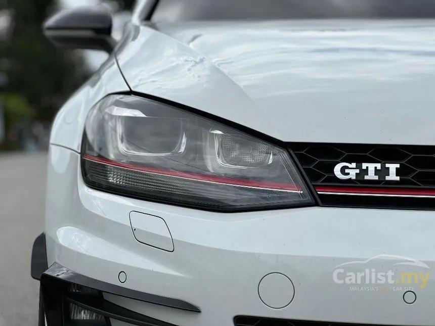 2014 Volkswagen Golf GTi Advanced Hatchback