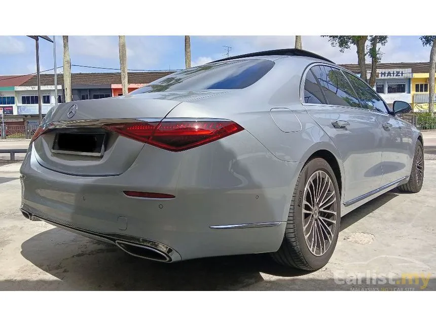 2022 Mercedes-Benz S580e Sedan
