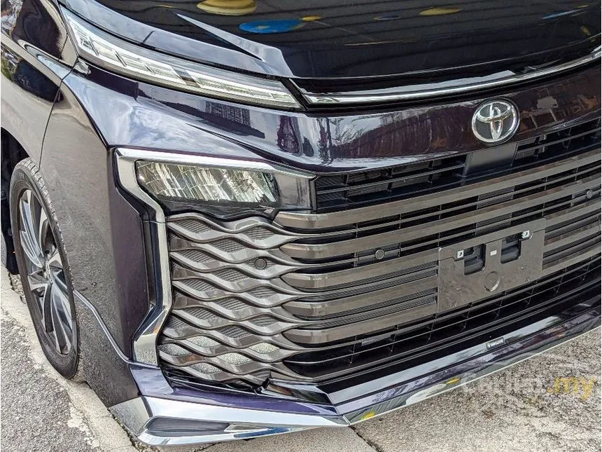 2022 Toyota Voxy S-Z MPV