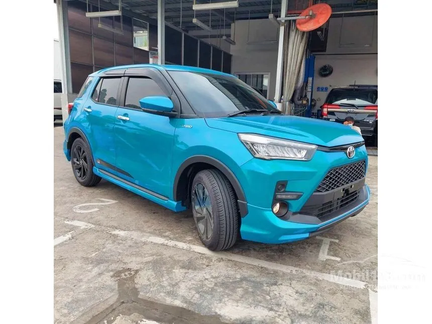 Jual Mobil Toyota Raize 2023 GR Sport 1.0 di Jawa Barat Automatic Wagon Biru Rp 250.400.000