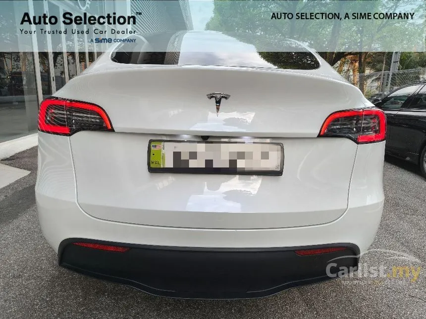 2024 TESLA Model Y Standard Range SUV
