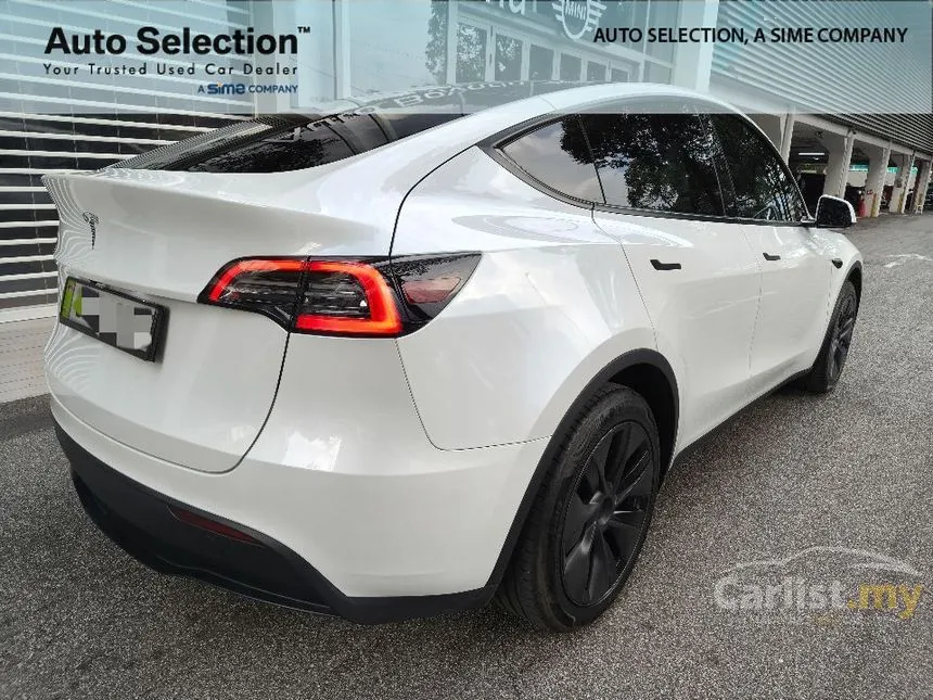2024 TESLA Model Y Standard Range SUV