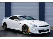 Unreg T-Spec 4WD 2023 Nissan GT-R -Carbon Brakes-RAYS Wheels -Titanium Muffler -T-Spec Exclusive Interior Exclusive. Sharing JDM info with us.