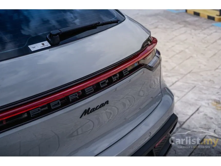 2022 Porsche Macan SUV