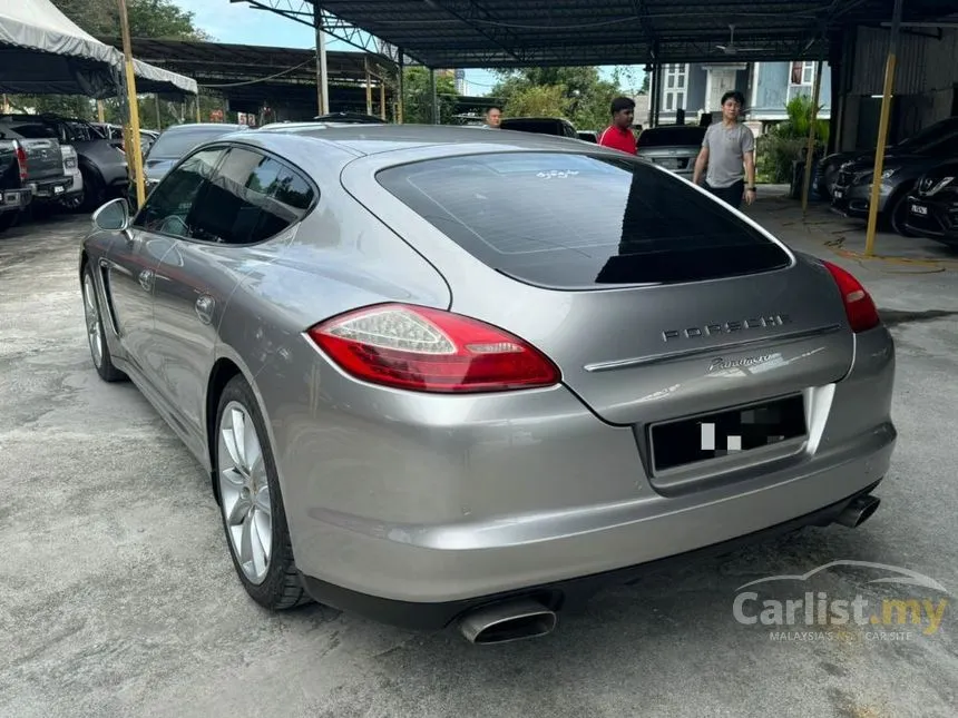 2010 Porsche Panamera 4 Hatchback