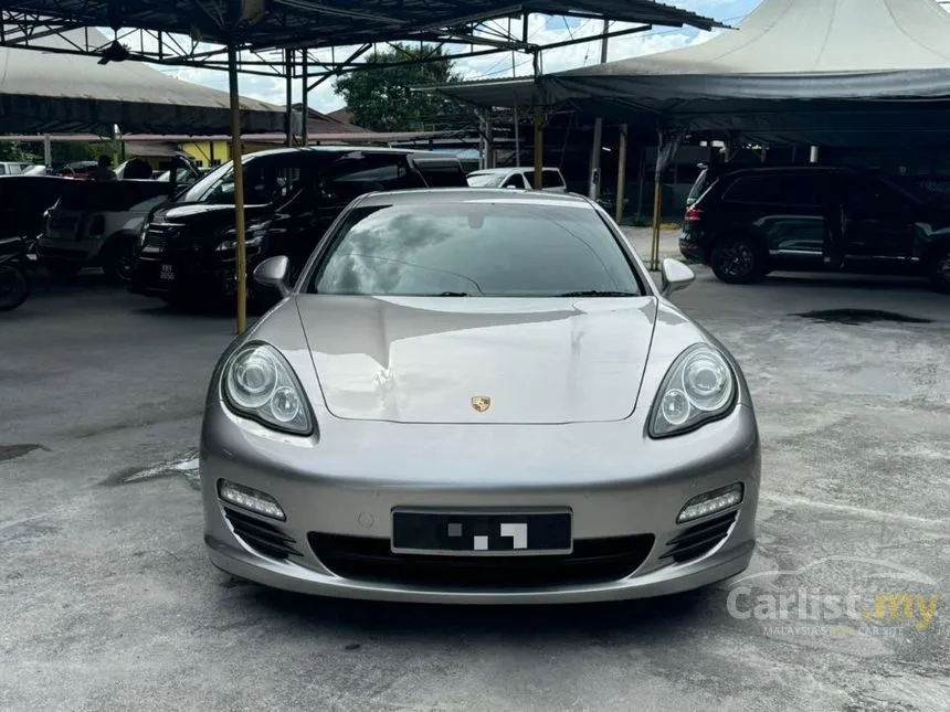 2010 Porsche Panamera 4 Hatchback