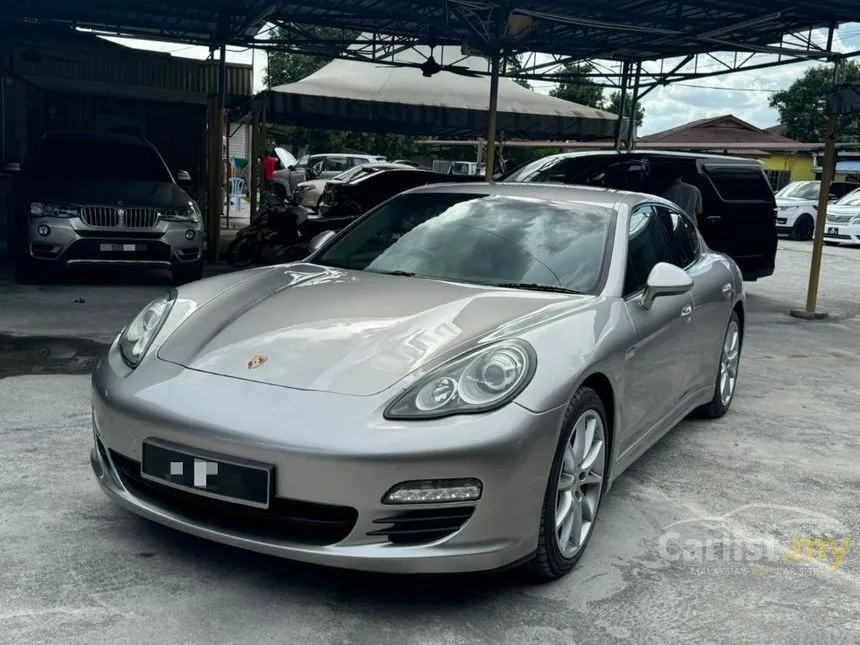 2010 Porsche Panamera 4 Hatchback