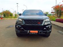 2016 Toyota Fortuner 2.7 SRZ SUV hitam kilometer 17ribuan