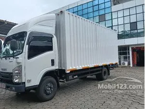 2025 Isuzu Elf 4.8 NMR L Truck