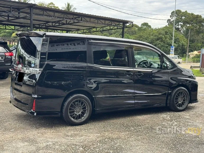 2014 Toyota Voxy ZS MPV
