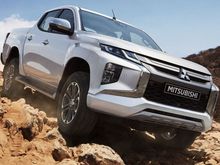 2020 Mitsubishi Triton 2.4 VGT Pickup Truck AUTO 4X4 BIG DISCOUNT