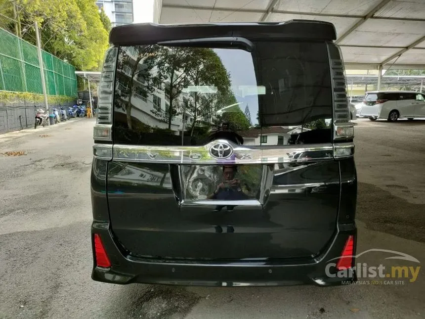 2022 Toyota Voxy ZS Kirameki III Edition MPV