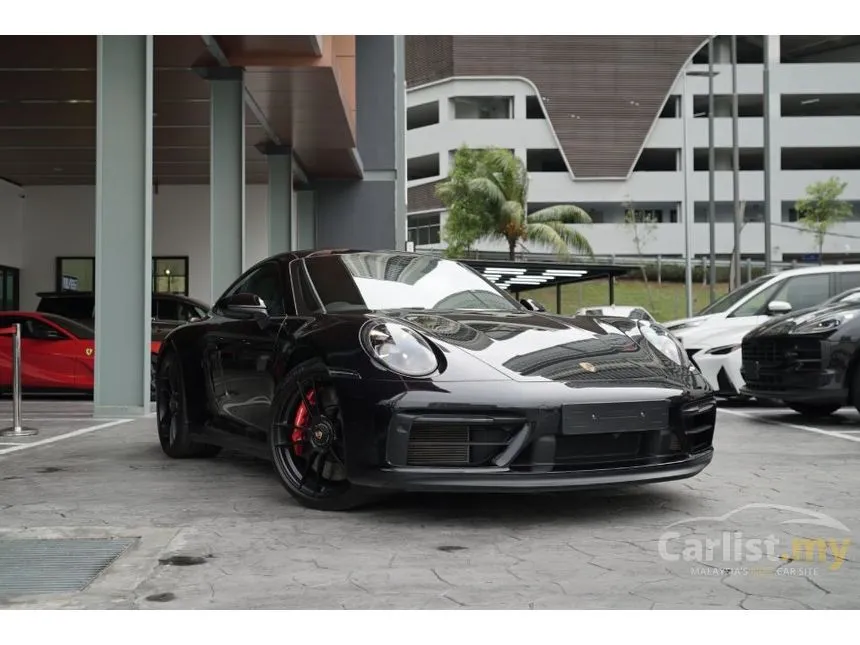 2023 Porsche 911 Carrera 4 GTS Coupe