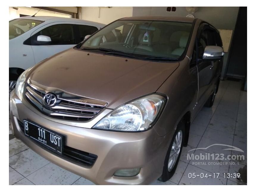 Toyota Innova  Coklat Daftar Harga Barang Terbaru dan 