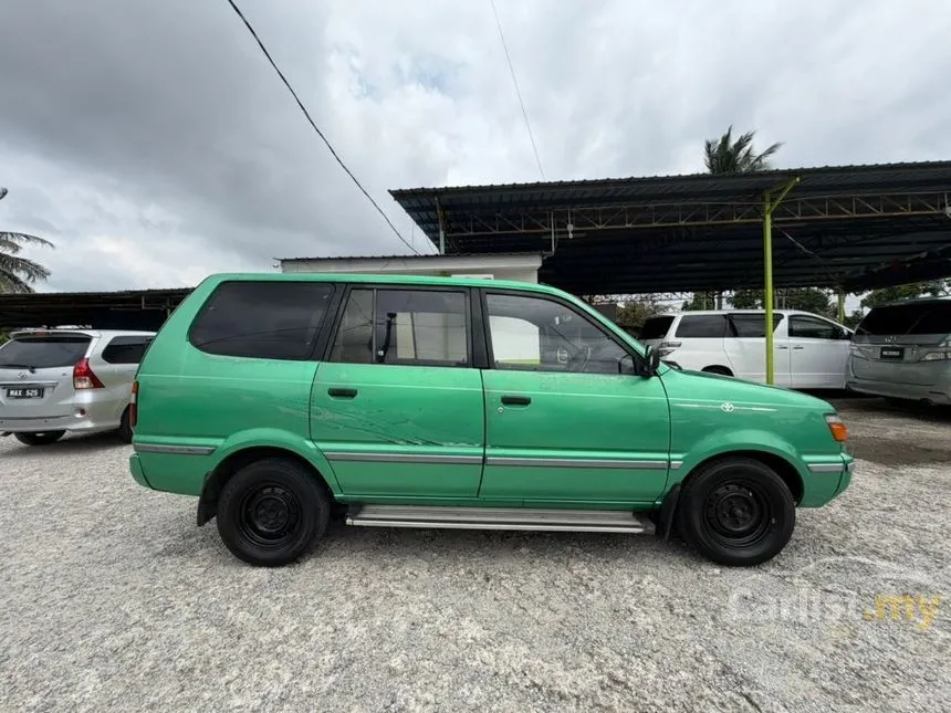 2000 Toyota Unser GLi MPV