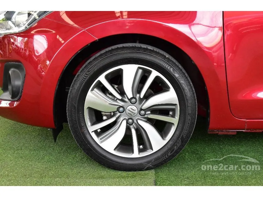 2022 Suzuki SWIFT GLX Hatchback