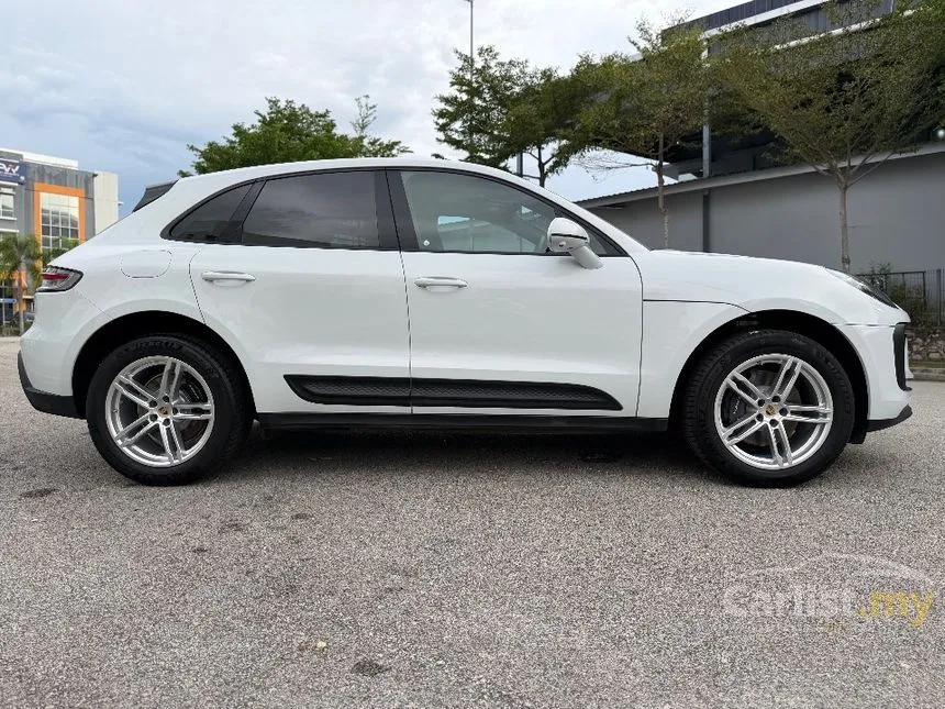 2023 Porsche Macan SUV