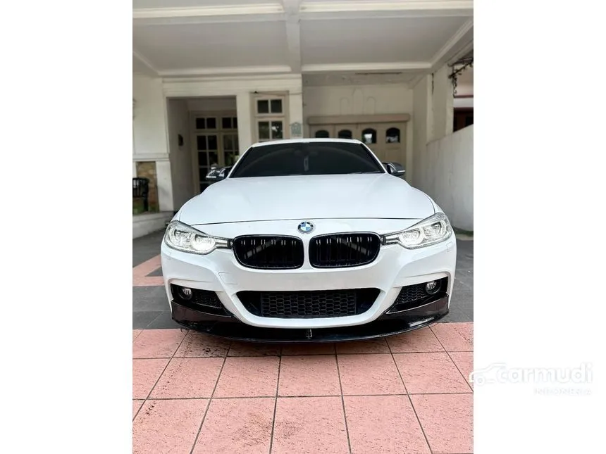 2019 BMW 320i Sport Shadow Edition Sedan