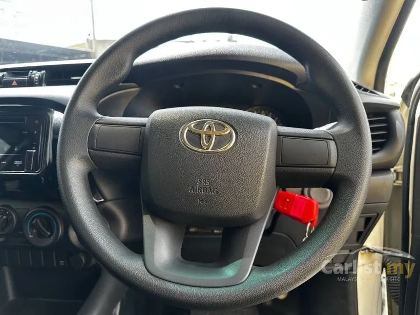 2022 Toyota Hilux Single Cab Pickup