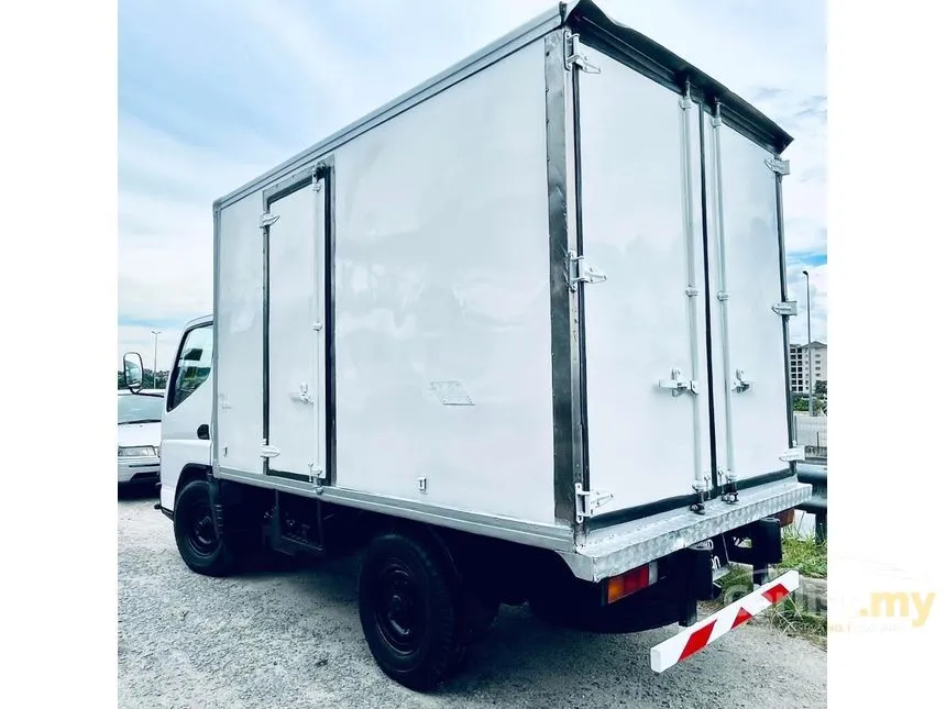 2010 Mitsubishi Fuso canter Lorry