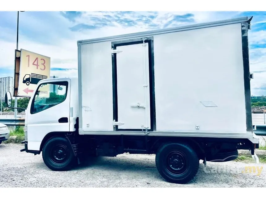 2010 Mitsubishi Fuso canter Lorry