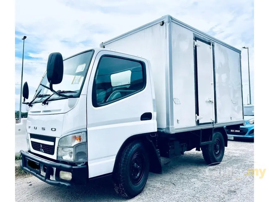 2010 Mitsubishi Fuso canter Lorry